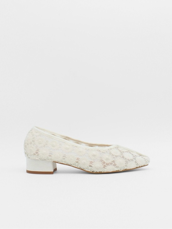 About Arianne Shoes - About Arianne Gina Puglia ballet pumps